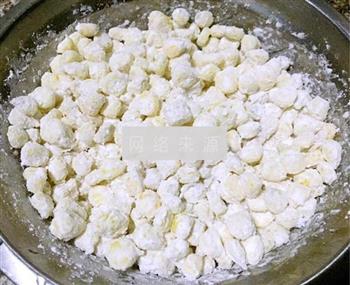 椒盐玉米粒脆饼怎么做，椒盐玉米粒脆饼怎么做好吃，椒盐玉米粒脆饼做法