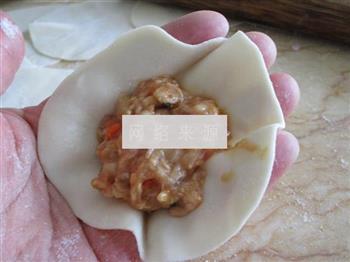 蟹粉小笼包怎么做，蟹粉小笼包怎么做好吃，蟹粉小笼包做法