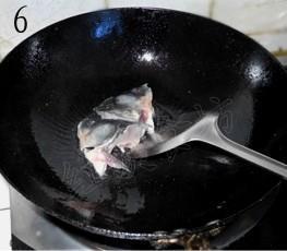 鲫鱼头豆腐汤怎么做，鲫鱼头豆腐汤怎么做好吃，鲫鱼头豆腐汤做法
