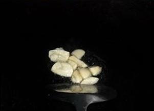 蒜头炒瓜远怎么做，蒜头炒瓜远怎么做好吃，蒜头炒瓜远做法