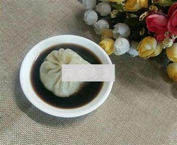 鸡汁小笼包怎么做，鸡汁小笼包怎么做好吃，鸡汁小笼包做法