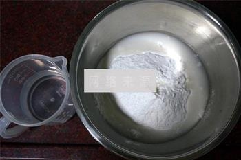 小猪冰皮月饼怎么做，小猪冰皮月饼怎么做好吃，小猪冰皮月饼做法