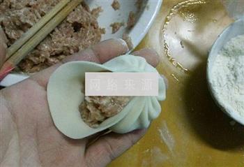鸡汁小笼包怎么做，鸡汁小笼包怎么做好吃，鸡汁小笼包做法