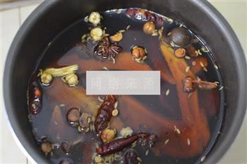 自制周黑鸭风味卤翅怎么做，自制周黑鸭风味卤翅怎么做好吃，自制周黑鸭风味卤翅做法