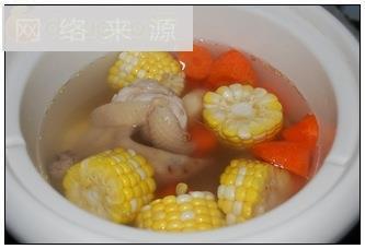 红萝卜马蹄玉米鸡汤怎么做，红萝卜马蹄玉米鸡汤怎么做好吃，红萝卜马蹄玉米鸡汤做法