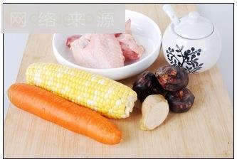 红萝卜马蹄玉米鸡汤怎么做，红萝卜马蹄玉米鸡汤怎么做好吃，红萝卜马蹄玉米鸡汤做法