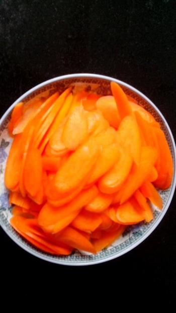 干炒红萝卜怎么做，干炒红萝卜怎么做好吃，干炒红萝卜做法