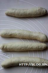 鸡腿面包怎么做，鸡腿面包怎么做好吃，鸡腿面包做法