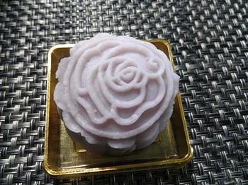彩色冰皮月饼礼盒怎么做，彩色冰皮月饼礼盒怎么做好吃，彩色冰皮月饼礼盒做法