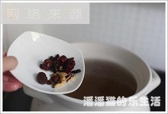 灵芝养生排骨汤怎么做，灵芝养生排骨汤怎么做好吃，灵芝养生排骨汤做法