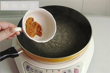 泰式冬阴功黑鱼片汤怎么做，泰式冬阴功黑鱼片汤怎么做好吃，泰式冬阴功黑鱼片汤做法