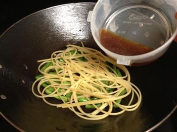 素版豆角焖面怎么做，素版豆角焖面怎么做好吃，素版豆角焖面做法
