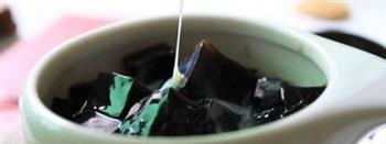 清凉龟苓膏 VS 鸳鸯冻怎么做，清凉龟苓膏 VS 鸳鸯冻怎么做好吃，清凉龟苓膏 VS 鸳鸯冻做法