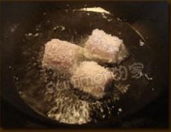 炸香蕉肉卷怎么做，炸香蕉肉卷怎么做好吃，炸香蕉肉卷做法