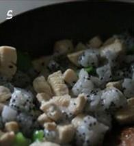 火龙果海盗船怎么做，火龙果海盗船怎么做好吃，火龙果海盗船做法