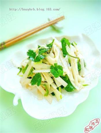 白萝卜炖蜂蜜怎么做，白萝卜炖蜂蜜怎么做好吃，白萝卜炖蜂蜜做法