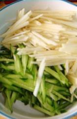 青瓜苹果烙怎么做，青瓜苹果烙怎么做好吃，青瓜苹果烙做法