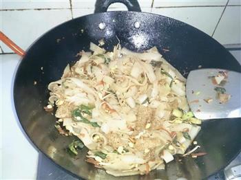 炒面皮怎么做，炒面皮怎么做好吃，炒面皮做法