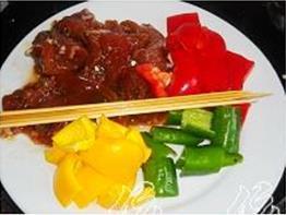 彩椒烤肉串怎么做，彩椒烤肉串怎么做好吃，彩椒烤肉串做法