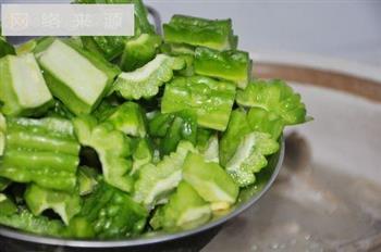 豆瓜骨汤怎么做，豆瓜骨汤怎么做好吃，豆瓜骨汤做法