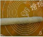 黑芝麻卷怎么做，黑芝麻卷怎么做好吃，黑芝麻卷做法