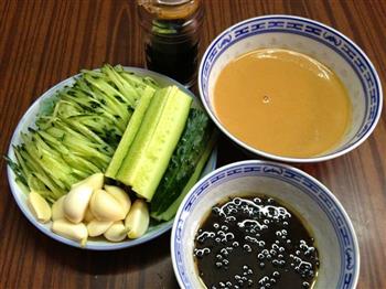 老北京芝麻酱凉面怎么做，老北京芝麻酱凉面怎么做好吃，老北京芝麻酱凉面做法