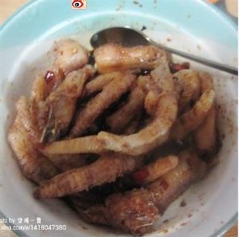 剁椒蒸凤爪怎么做，剁椒蒸凤爪怎么做好吃，剁椒蒸凤爪做法