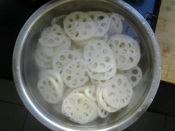 糖醋莲菜怎么做，糖醋莲菜怎么做好吃，糖醋莲菜做法