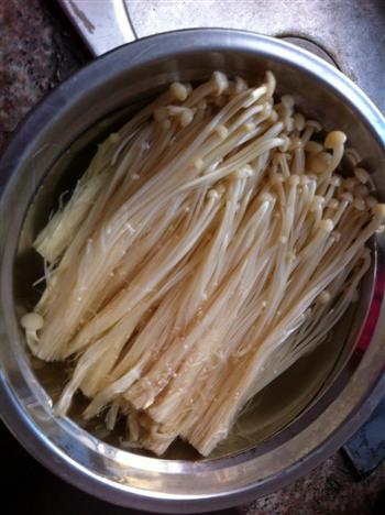 金针豆腐汤怎么做，金针豆腐汤怎么做好吃，金针豆腐汤做法