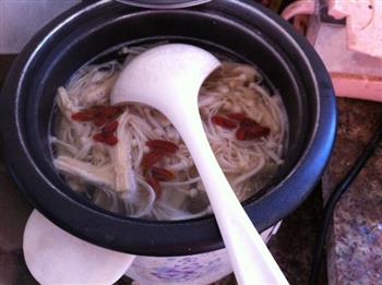 金针豆腐汤怎么做，金针豆腐汤怎么做好吃，金针豆腐汤做法