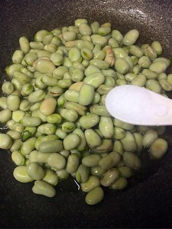 香椿煎嫩胡豆怎么做，香椿煎嫩胡豆怎么做好吃，香椿煎嫩胡豆做法