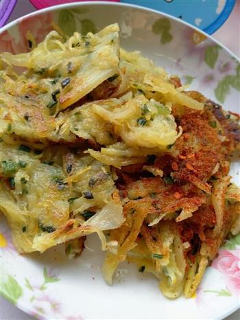 野葱土豆丝饼怎么做，野葱土豆丝饼怎么做好吃，野葱土豆丝饼做法