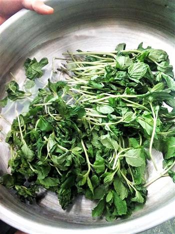 油煎鸡蛋薄荷饼怎么做，油煎鸡蛋薄荷饼怎么做好吃，油煎鸡蛋薄荷饼做法