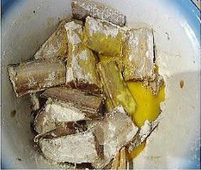 油炸带鱼怎么做，油炸带鱼怎么做好吃，油炸带鱼做法