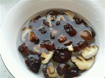 油麦香菇怎么做，油麦香菇怎么做好吃，油麦香菇做法