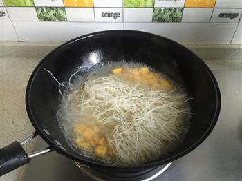 地瓜虾酱肉汤粉干怎么做，地瓜虾酱肉汤粉干怎么做好吃，地瓜虾酱肉汤粉干做法