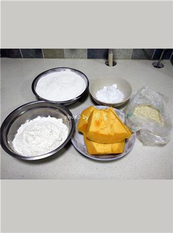 南瓜豆沙丸子怎么做，南瓜豆沙丸子怎么做好吃，南瓜豆沙丸子做法