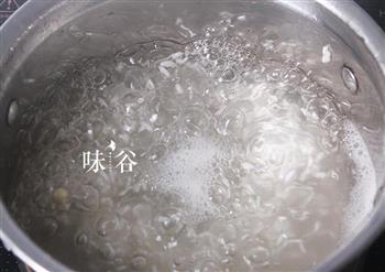 止咳川贝雪梨粥怎么做，止咳川贝雪梨粥怎么做好吃，止咳川贝雪梨粥做法