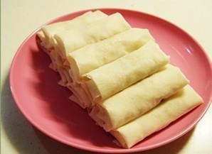 银芽虾仁薄饼卷怎么做，银芽虾仁薄饼卷怎么做好吃，银芽虾仁薄饼卷做法