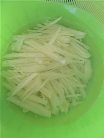 素三丝-土豆洋葱胡萝卜丝怎么做，素三丝-土豆洋葱胡萝卜丝怎么做好吃，素三丝-土豆洋葱胡萝卜丝做法