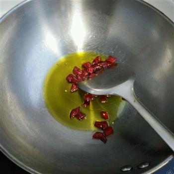 干煸白菜怎么做，干煸白菜怎么做好吃，干煸白菜做法