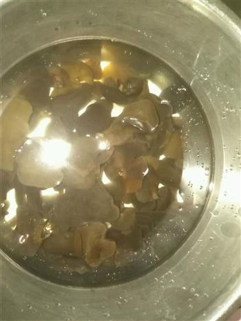 炝拌木耳穿心莲怎么做，炝拌木耳穿心莲怎么做好吃，炝拌木耳穿心莲做法