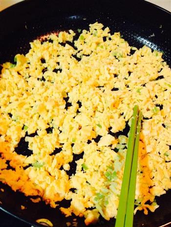西红柿鸡蛋牛肉堡怎么做，西红柿鸡蛋牛肉堡怎么做好吃，西红柿鸡蛋牛肉堡做法