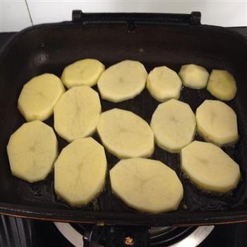 煎土豆片怎么做，煎土豆片怎么做好吃，煎土豆片做法