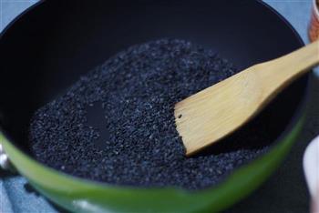 核桃桂圆阿胶糕怎么做，核桃桂圆阿胶糕怎么做好吃，核桃桂圆阿胶糕做法