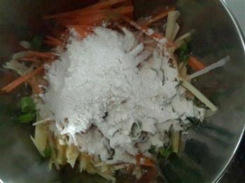 黄金土豆胡萝卜饼怎么做，黄金土豆胡萝卜饼怎么做好吃，黄金土豆胡萝卜饼做法