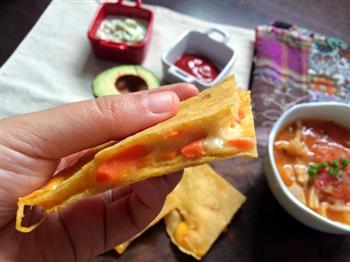 墨西哥玉米饼和quesadilla怎么做，墨西哥玉米饼和quesadilla怎么做好吃，墨西哥玉米饼和quesadilla做法