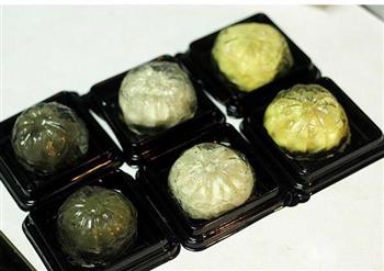 鲜果流心水晶月饼怎么做，鲜果流心水晶月饼怎么做好吃，鲜果流心水晶月饼做法