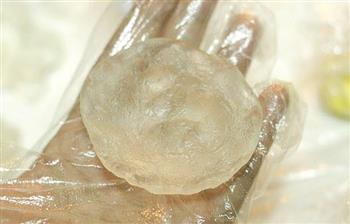 鲜果流心水晶月饼怎么做，鲜果流心水晶月饼怎么做好吃，鲜果流心水晶月饼做法