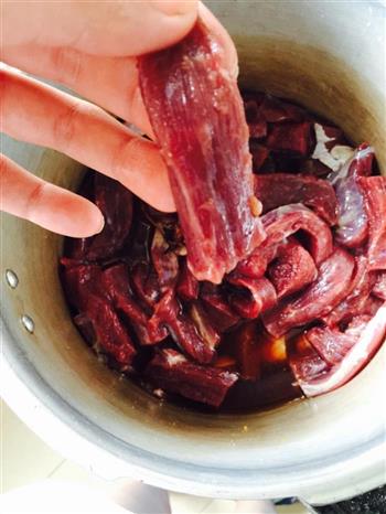 手撕牛肉 超级简单怎么做，手撕牛肉 超级简单怎么做好吃，手撕牛肉 超级简单做法